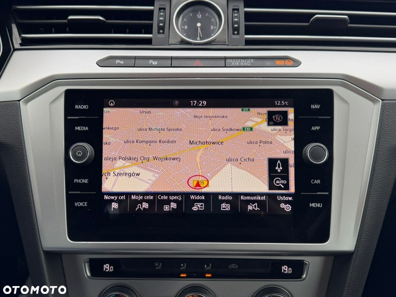 Volkswagen Passat - 18