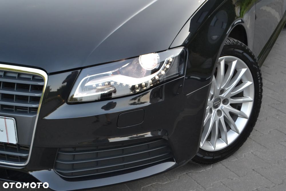 Audi A4 Limousine - 11