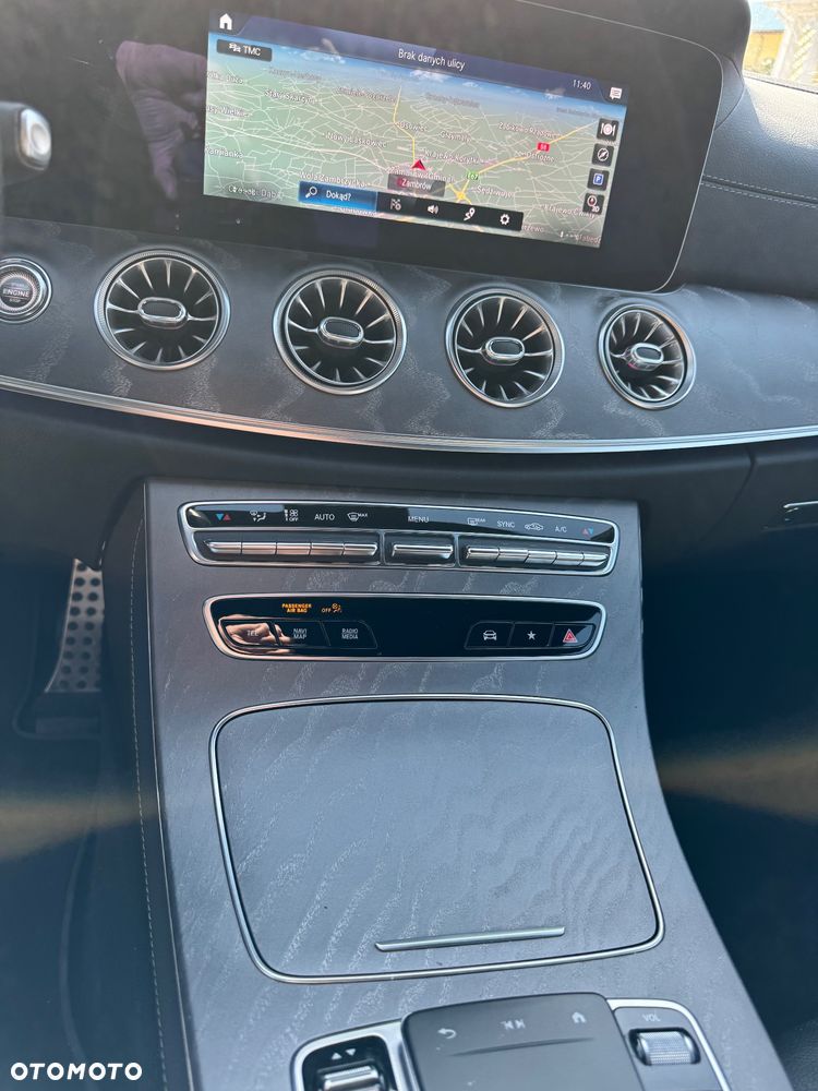 Mercedes-Benz CLS 300 d 4Matic 9G-TRONIC AMG Line - 28