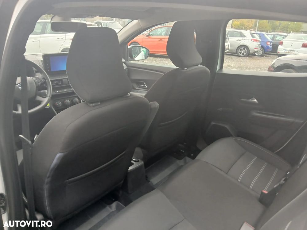 Dacia Sandero TCe 90 Essential - 8