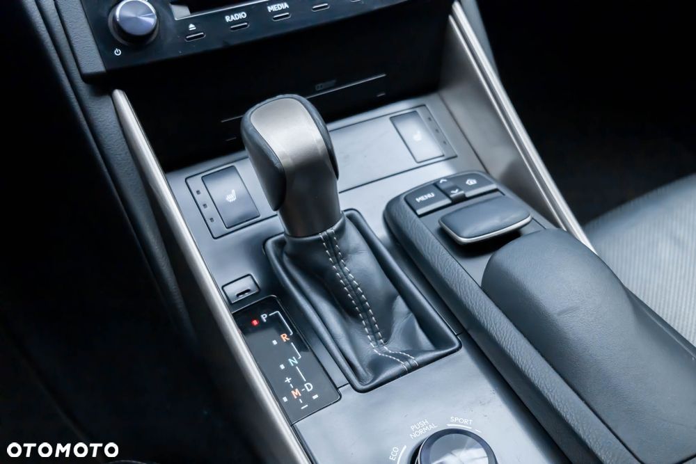 Lexus IS 250 Prestige - 35