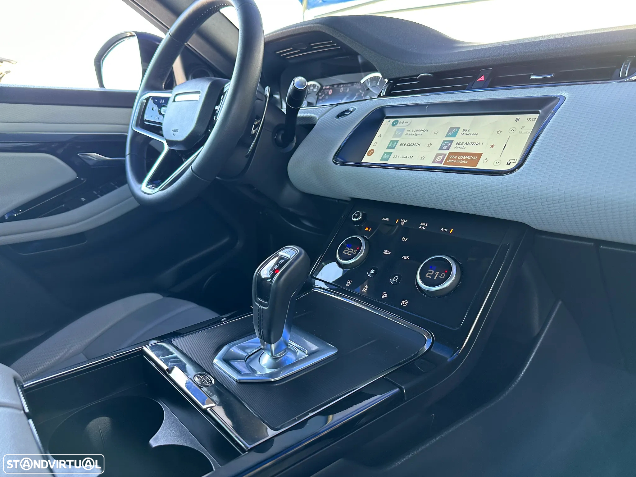 Land Rover Range Rover Evoque 1.5 P300e AWD R-Dynamic S Auto - 38