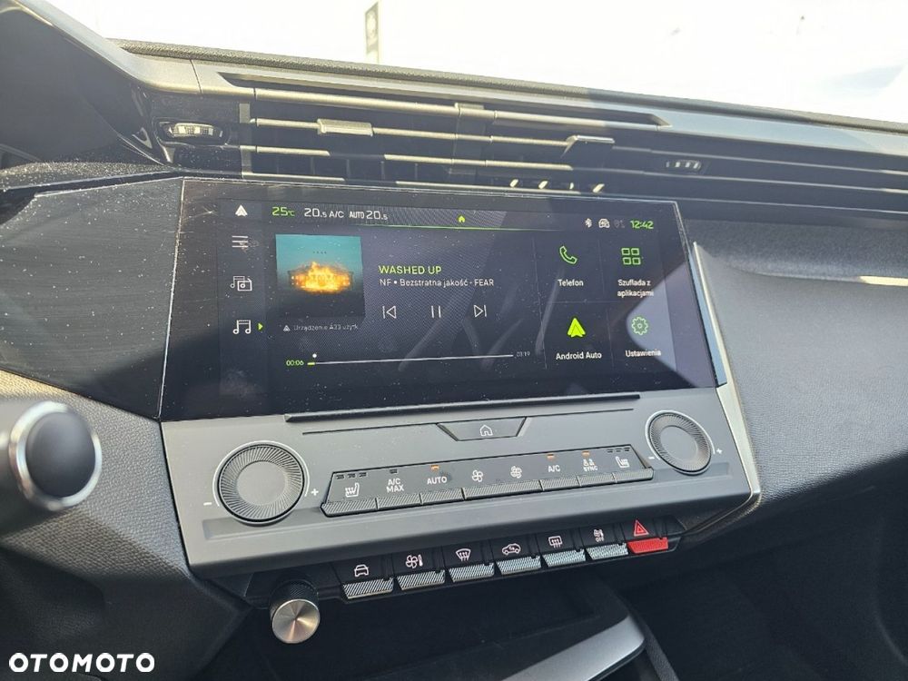 Peugeot 308 1.5 BlueHDi Allure S&S EAT8 - 15