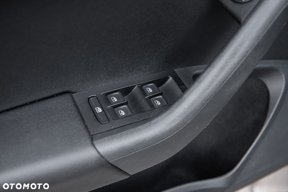 Skoda Octavia Scout 2.0 TDI 4x4 DSG - 20