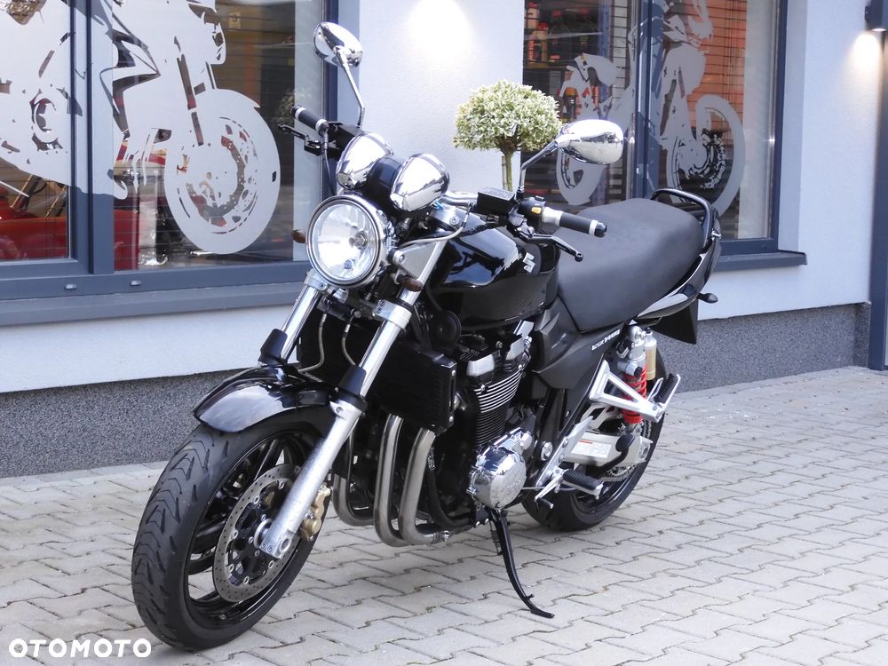 Suzuki GSX - 37