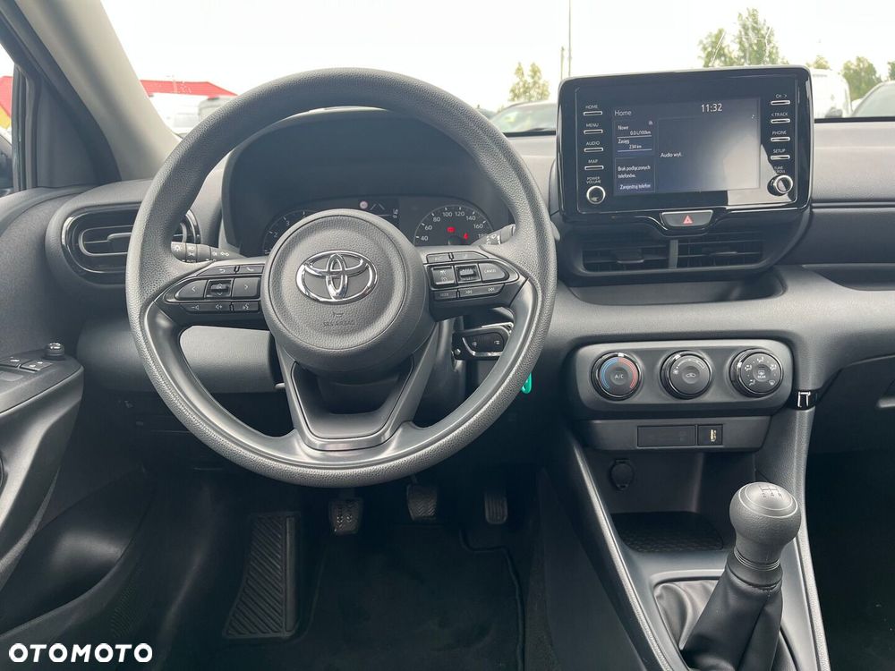 Toyota Yaris - 10