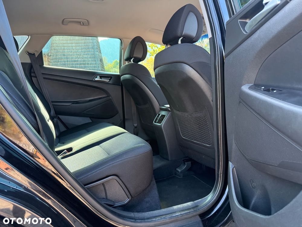 Hyundai Tucson 1.7 CRDI BlueDrive GO 2WD - 11