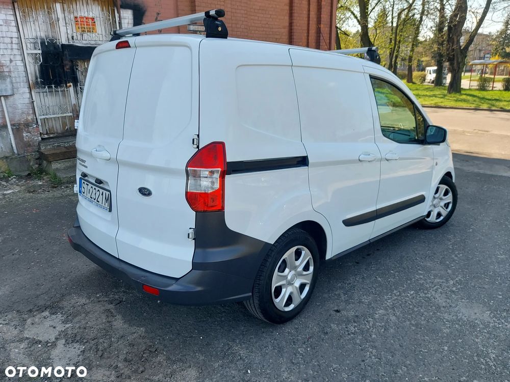 Ford COURIER - 3