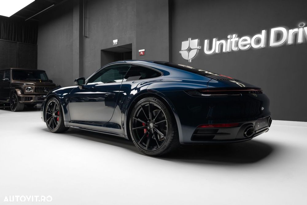 Porsche 911 - 32
