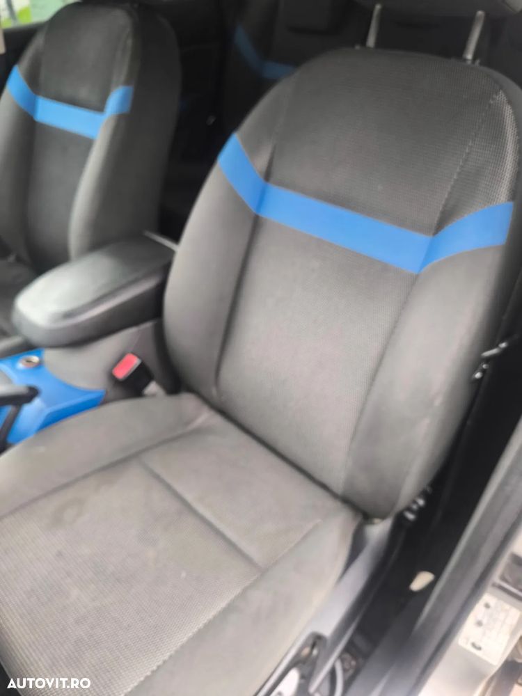 Ford Kuga 2.0 TDCi 4x4 Trend - 11