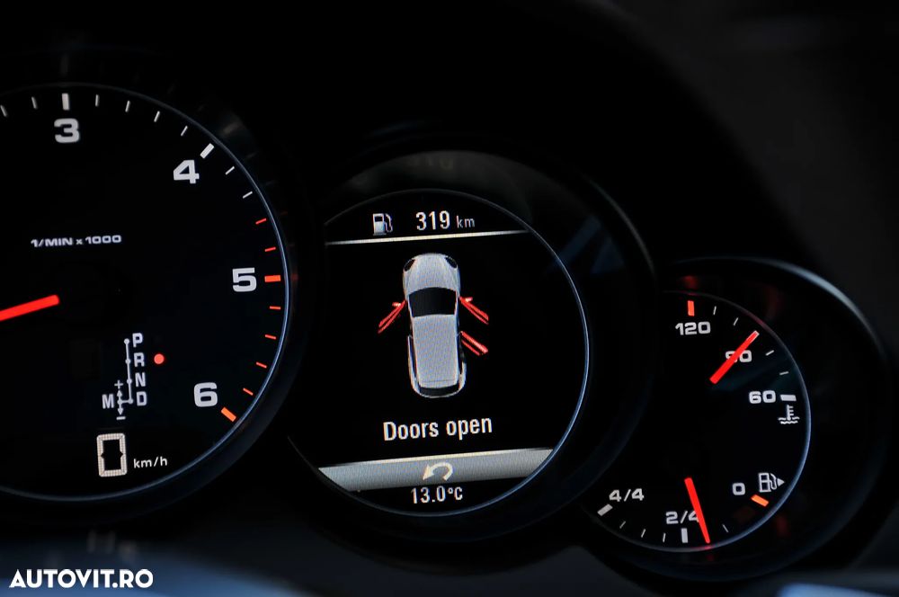 Porsche Cayenne - 18