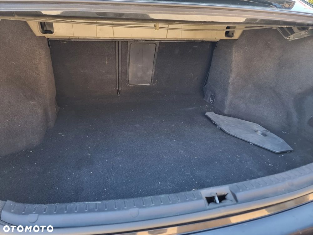 Toyota Avensis - 15