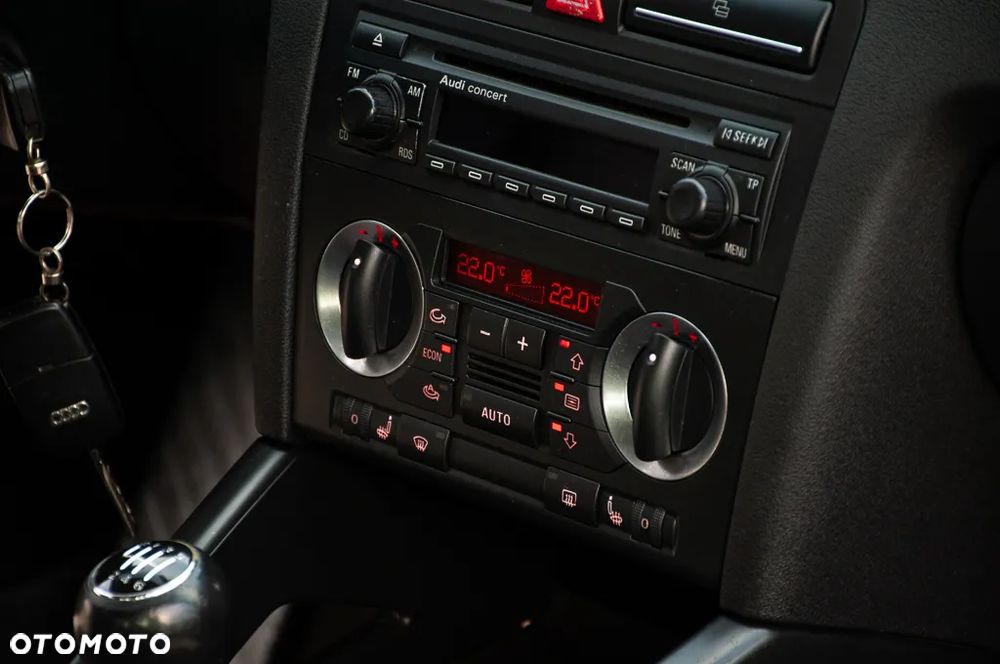 Audi A3 3-drzwiowe 2.0 FSI Attraction - 25