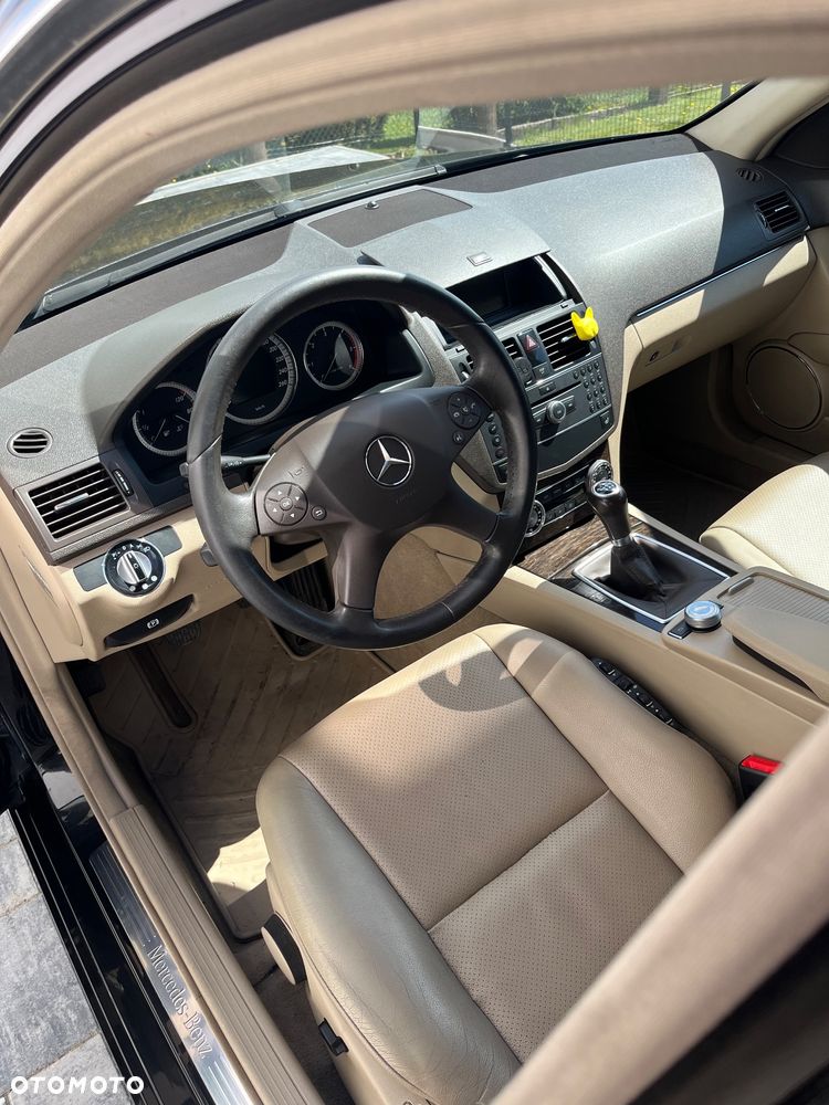Mercedes-Benz Klasa C 320 CDI DPF Elegance - 22