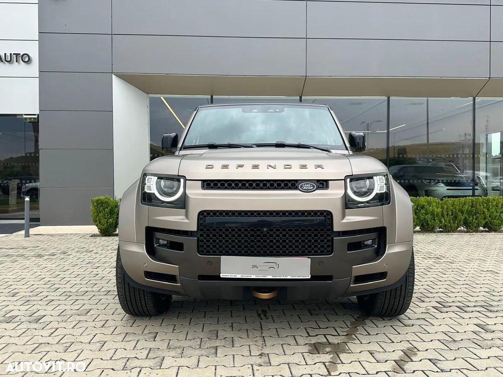 Land Rover Defender - 8