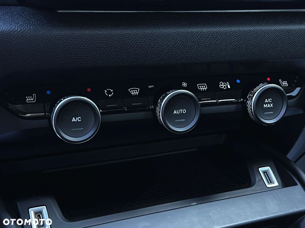 Citroën C4 PureTech 100 Stop&Start FEEL - 32