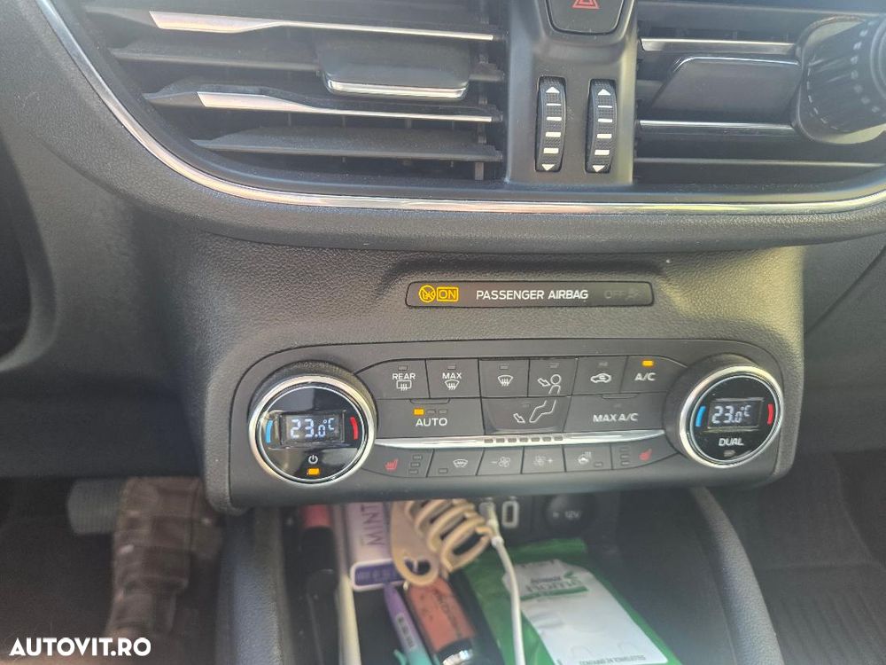 Ford Kuga 2.0 EcoBlue A8 AWD Titanium - 6
