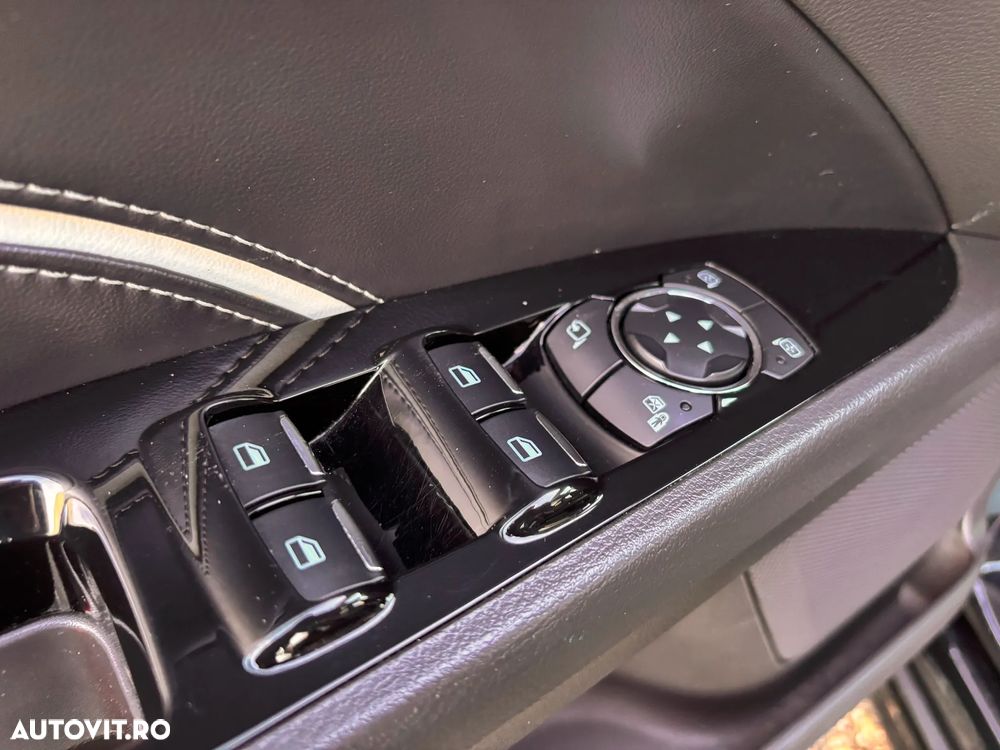 Ford Mondeo Vignale 2.0 TDCi Powershift AWD - 14