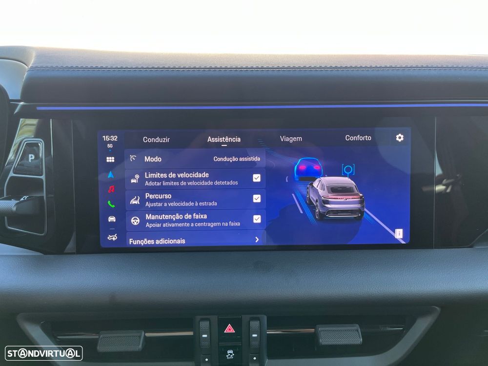 Porsche Macan Electric 4 - 38