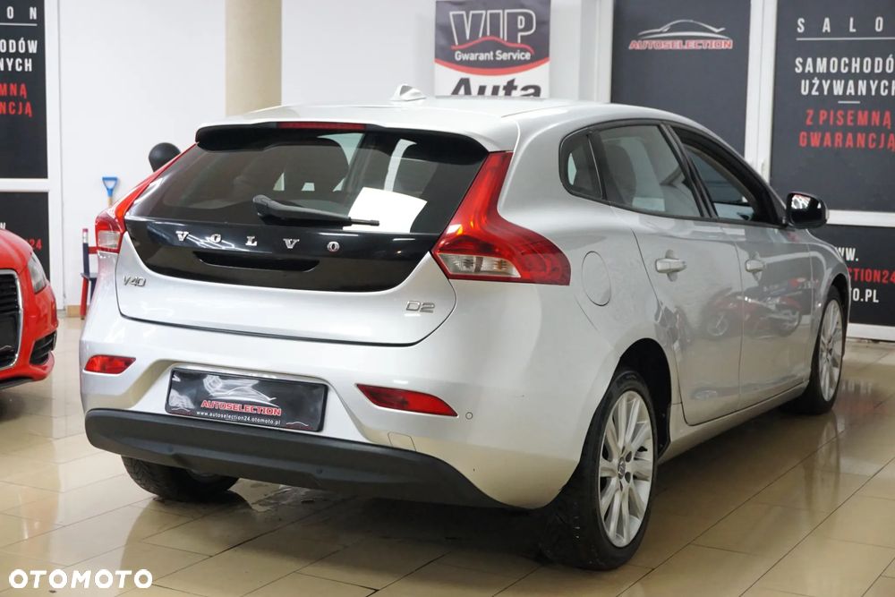 Volvo V40 D2 Geartronic Kinetic - 4