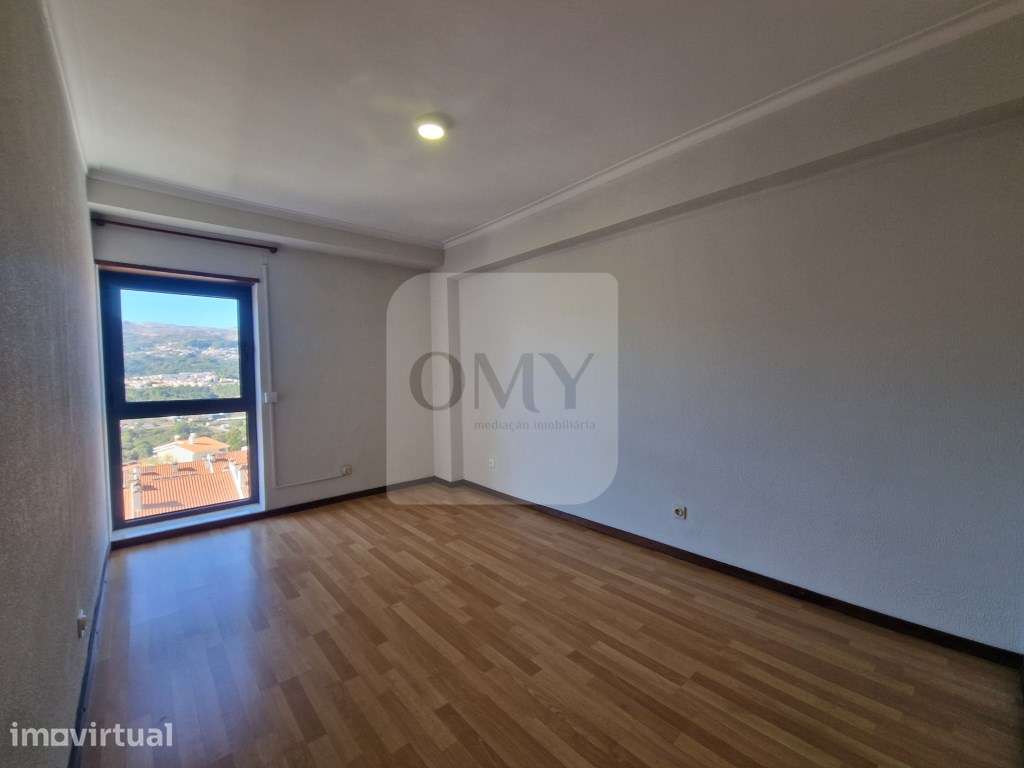 Apartamento T3 Junto ao Terminal Rodoviário em Vila Real - Grande imagem: 2/20