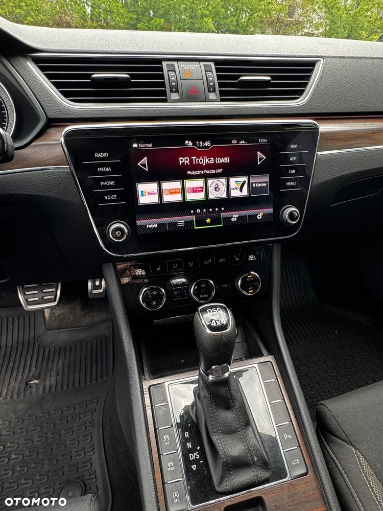 Skoda Superb 2.0 TDI SCR 4x4 Scout DSG - 14