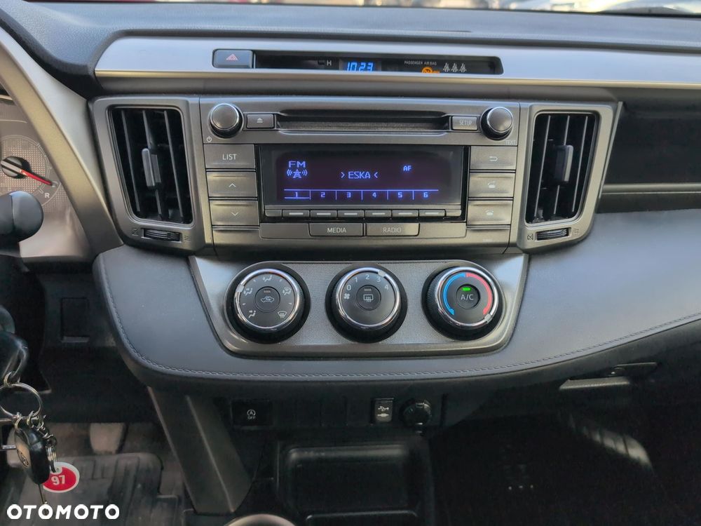 Toyota RAV4 2.0 D-4D Active 4x2 - 18