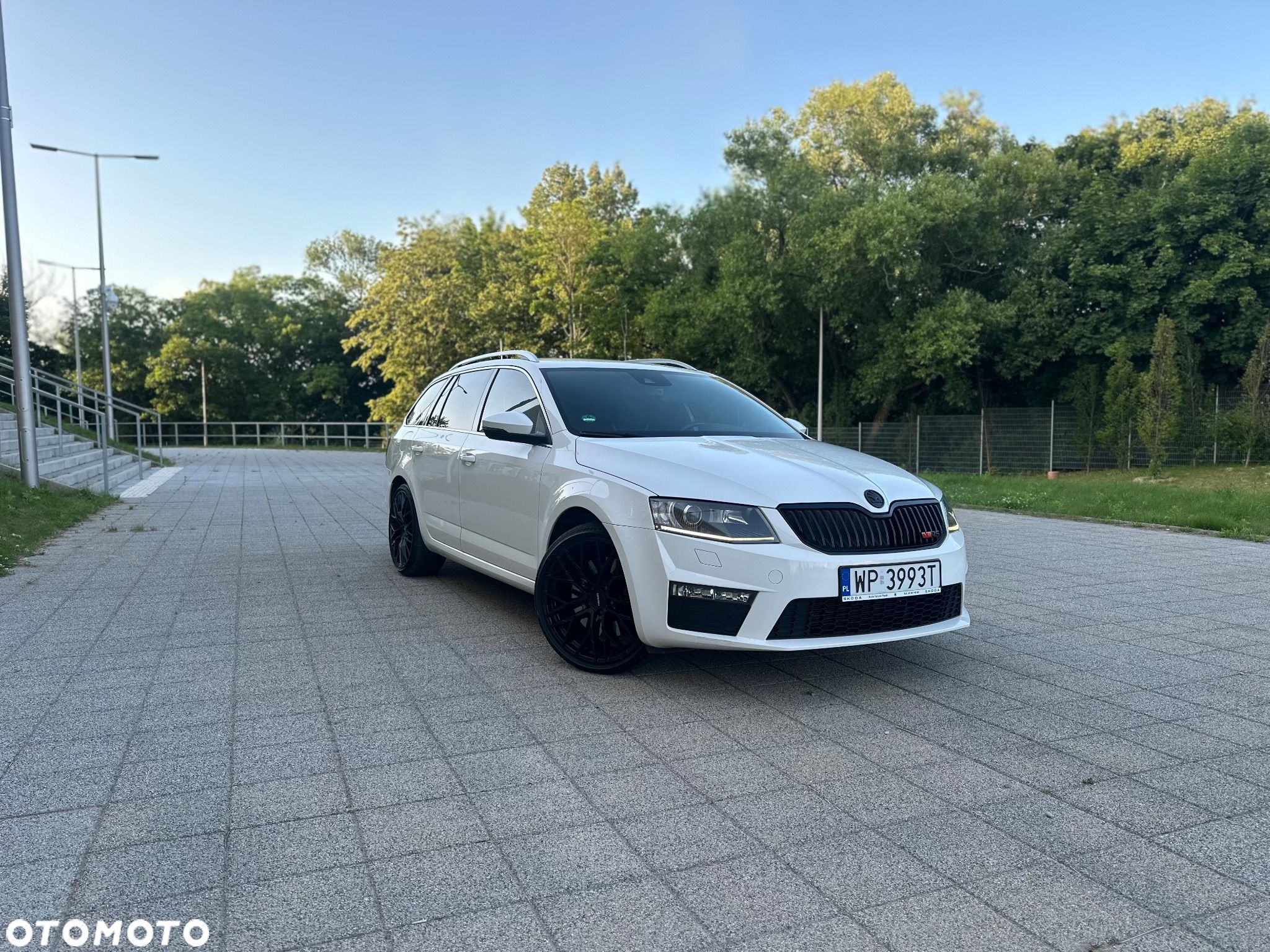 Skoda Octavia 2.0 TDI DSG RS - 1
