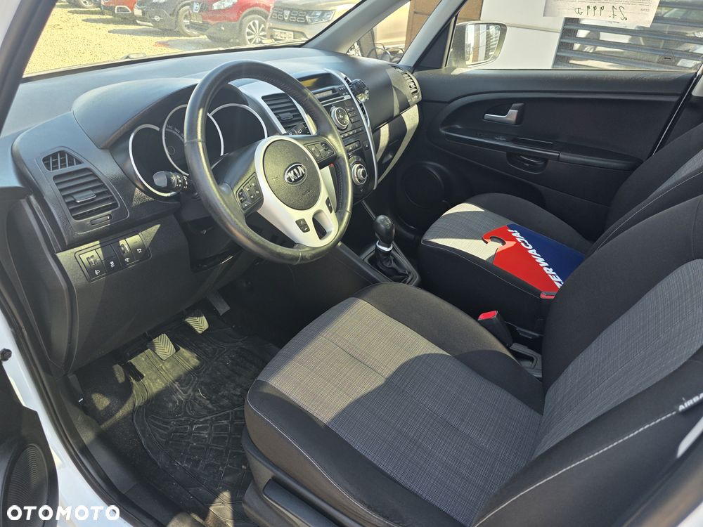 Kia Venga 1.6 Business Line - 30