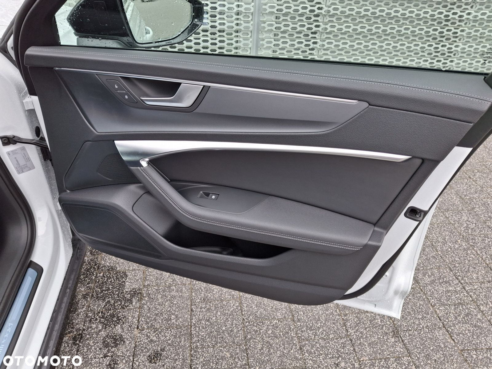 Audi A6 Allroad - 12