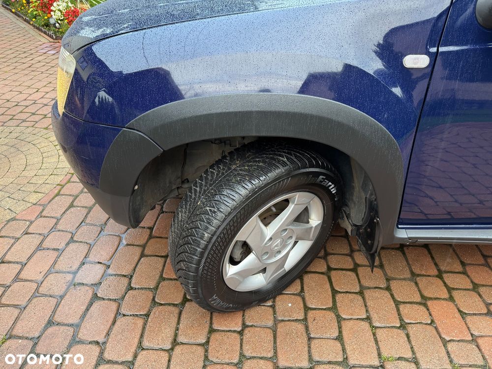 Dacia Duster 1.6 Laureate 4x4 - 33