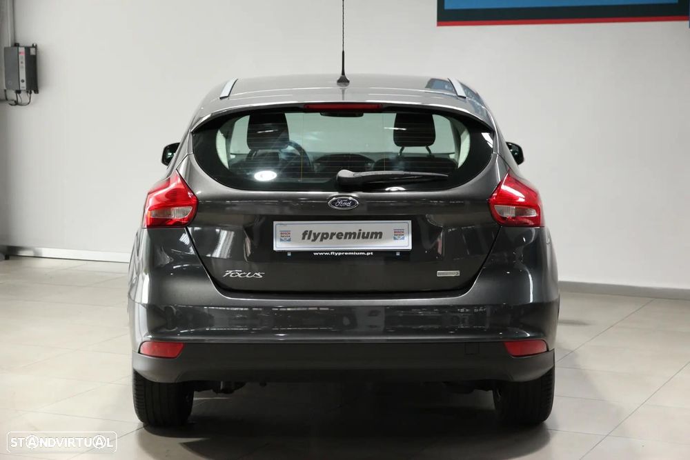 Ford Focus 1.0 EcoBoost Business — photo 4