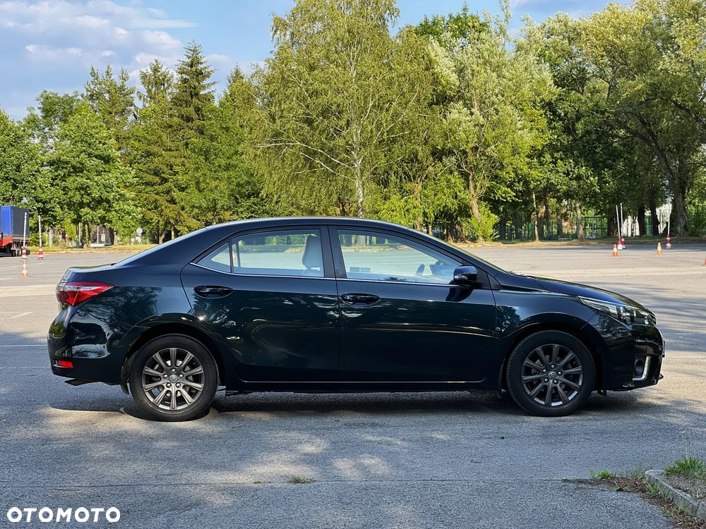 Toyota Corolla 1.6 Premium - 17