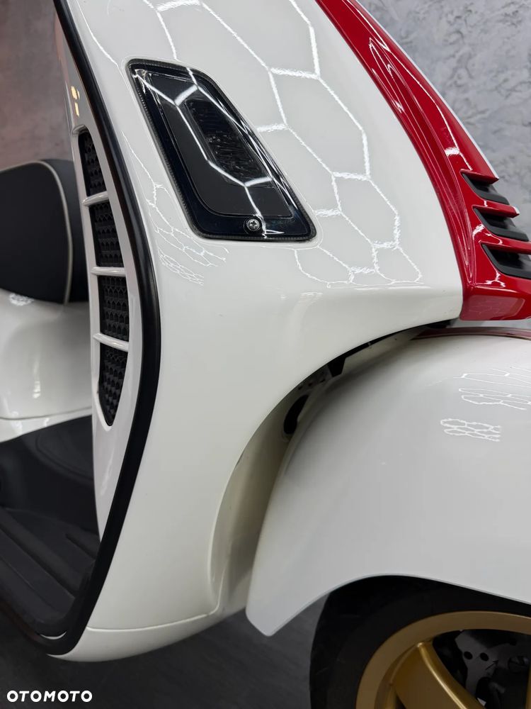 Vespa GTS - 12
