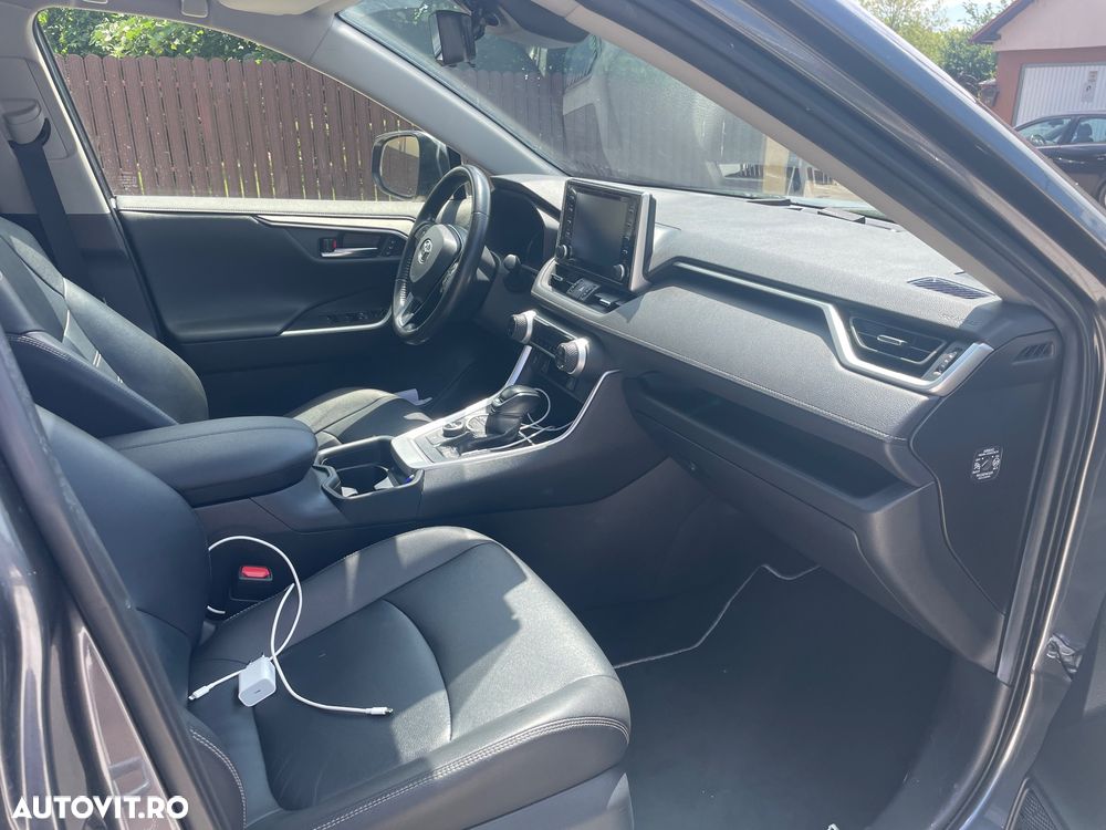 Toyota RAV4 2.5 VVT-iE 4x4 Luxury Plus - 8
