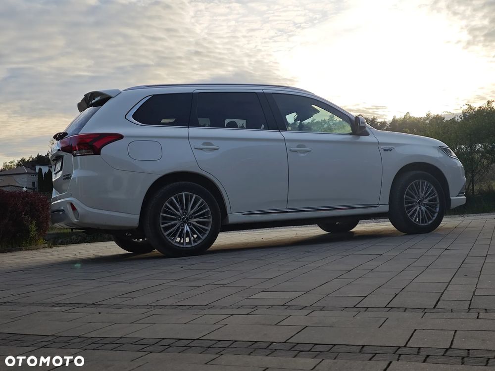 Mitsubishi Outlander Instyle + - 6