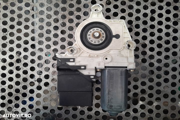 Motoras macara geam spate dreapta 1K0959703C Volkswagen VW Golf 5 [20 - 2