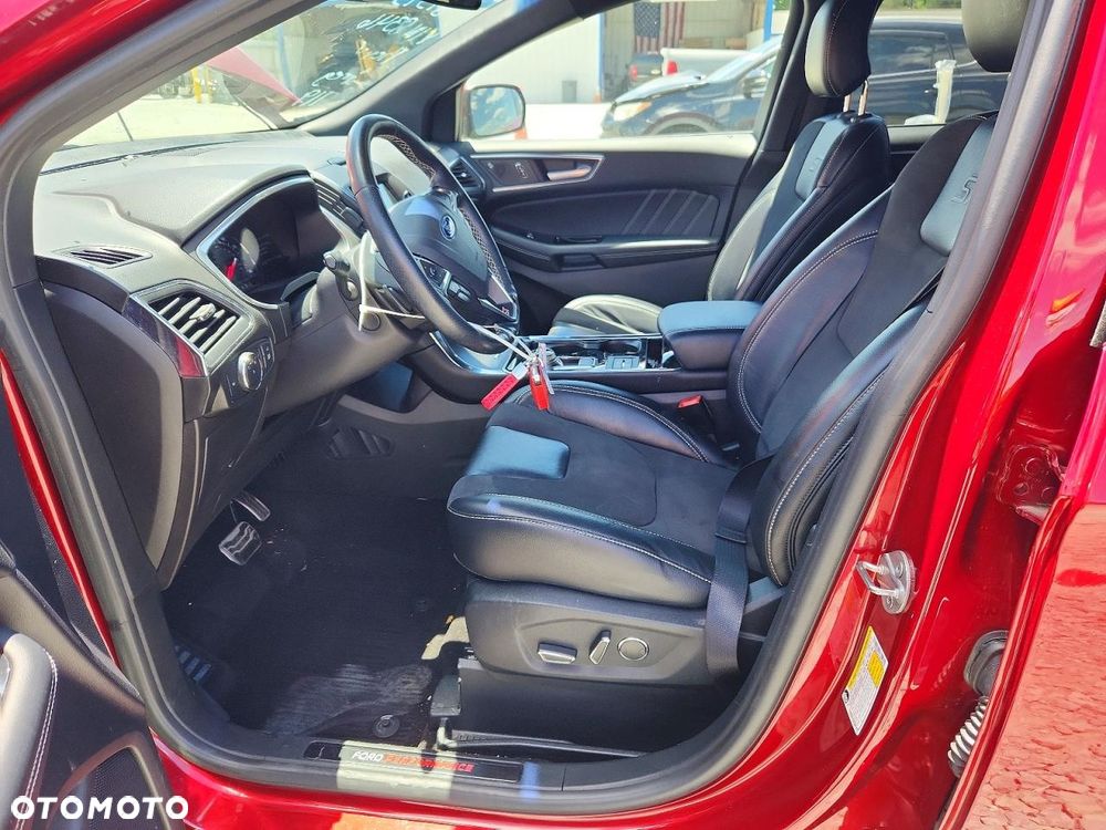 Ford Edge - 6