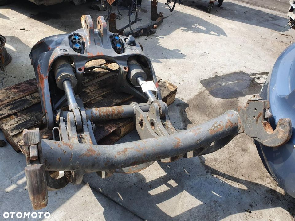 TUZ PRZÓD VALTRA S 323 S323 AGCO 2011 - 2