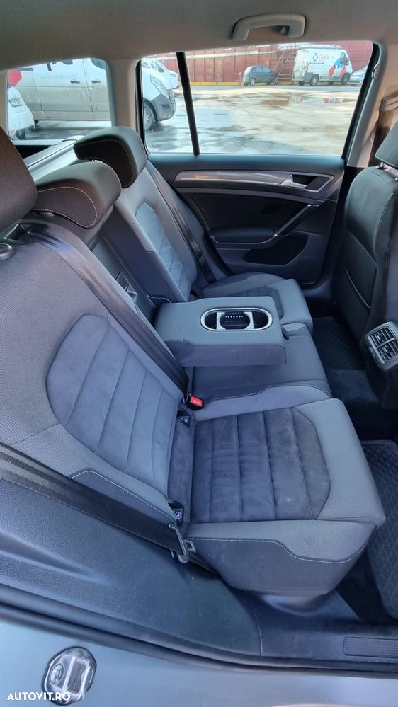 Volkswagen Golf 2.0 TDI DSG 4Motion - 9