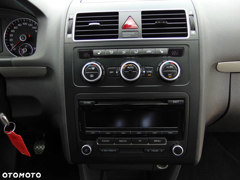 Volkswagen Touran 2.0 TDI DPF MATCH - 16