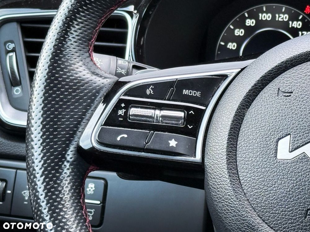 Kia ProCeed 1.6 T-GDI GT DCT - 22