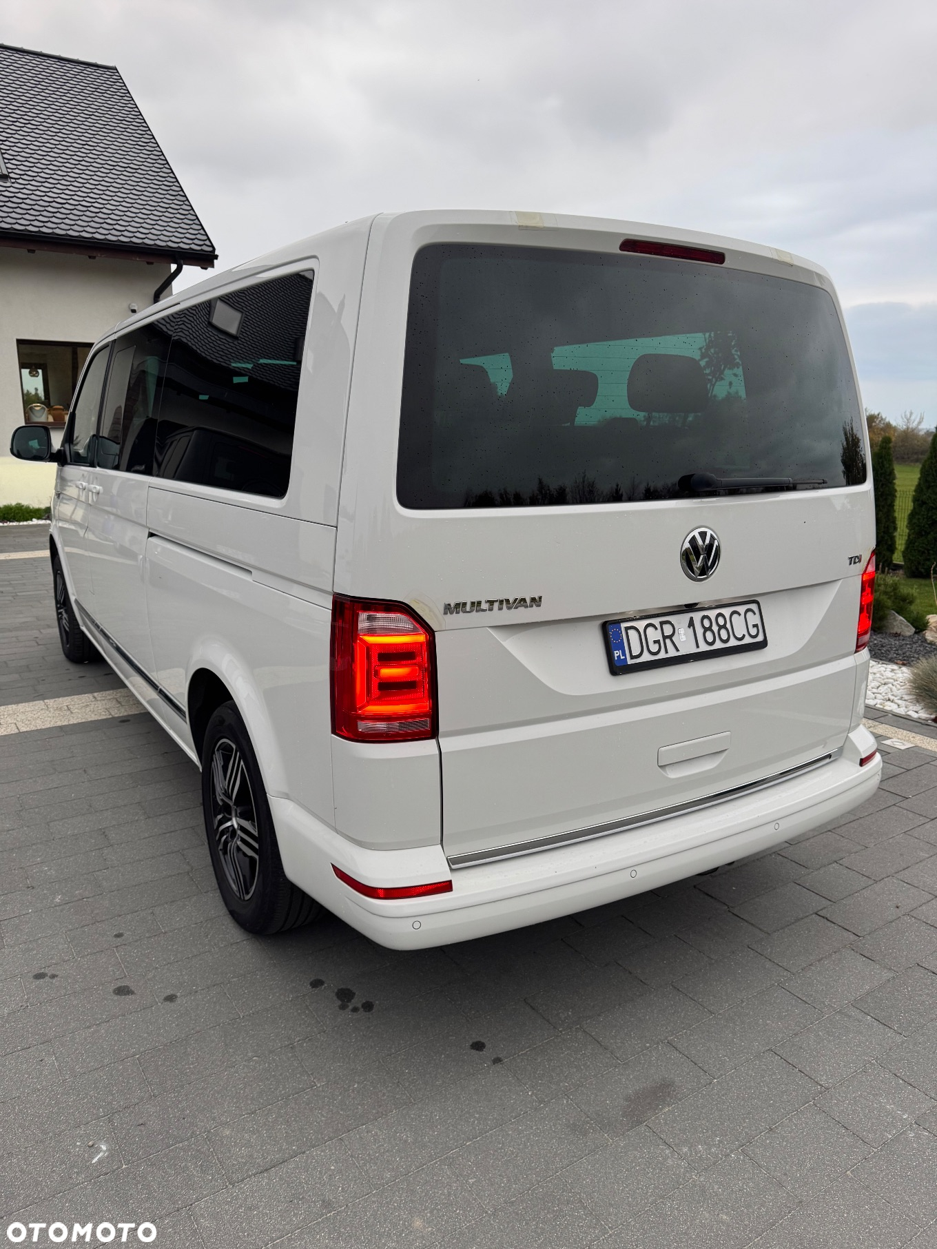 Volkswagen Multivan - 8