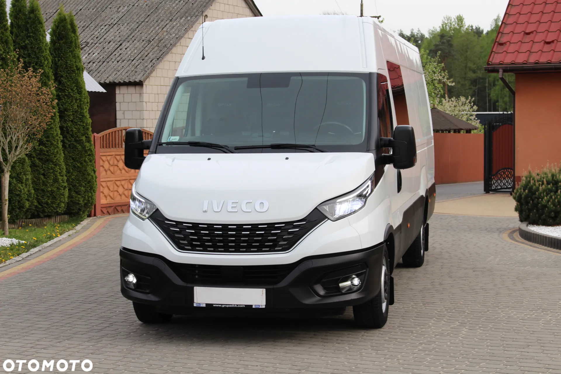 Iveco DAILY 35S18 / 3.0 180KM / AUTOMAT / POLSKI SALON / NISKI PRZEBIEG / SWIATŁA LED / DOKA / BRYGADÓWKA / JAK NOWY !!! - 3