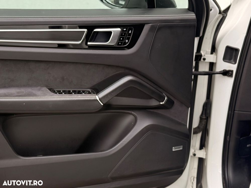 Porsche Cayenne - 11