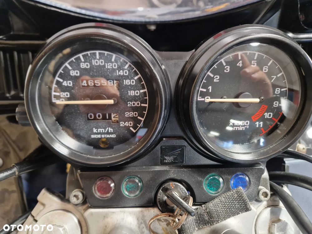 Honda CB - 8