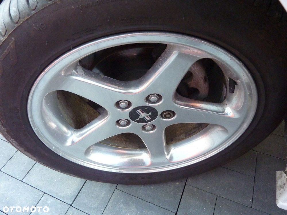 Ford Mustang - 35