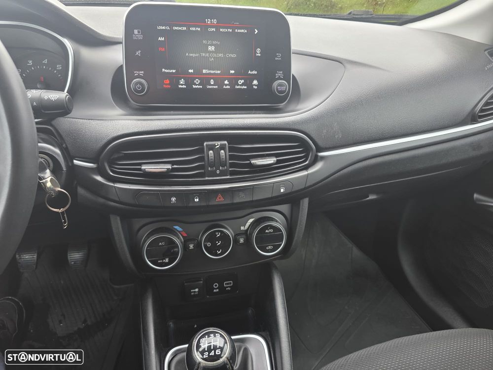 Fiat Tipo Station Wagon 1.4 T-Jet Easy - 11