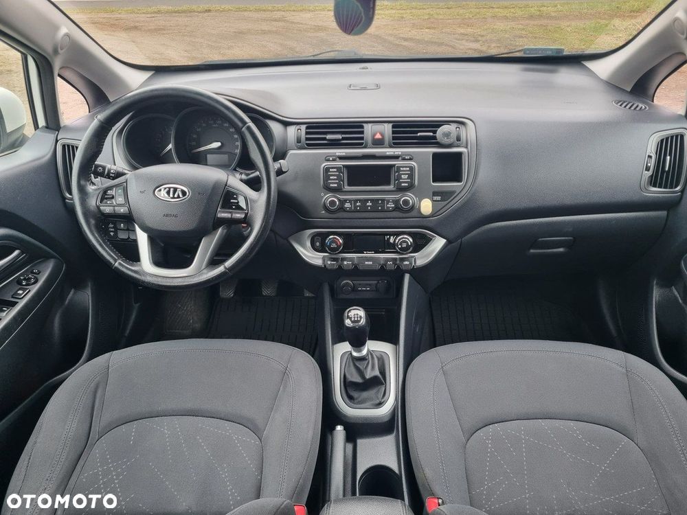 Kia Rio - 18