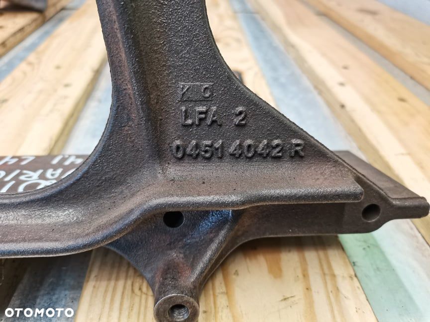 Wspornik Fendt 516 Vario 04514042R - 2